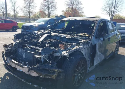 2022 BMW 330I xDrive z USA, uszkodzony, nr VIN 3MW5R7J05N8C29612